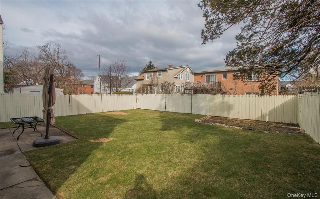 221 Lockwood Avenue - Photo 19