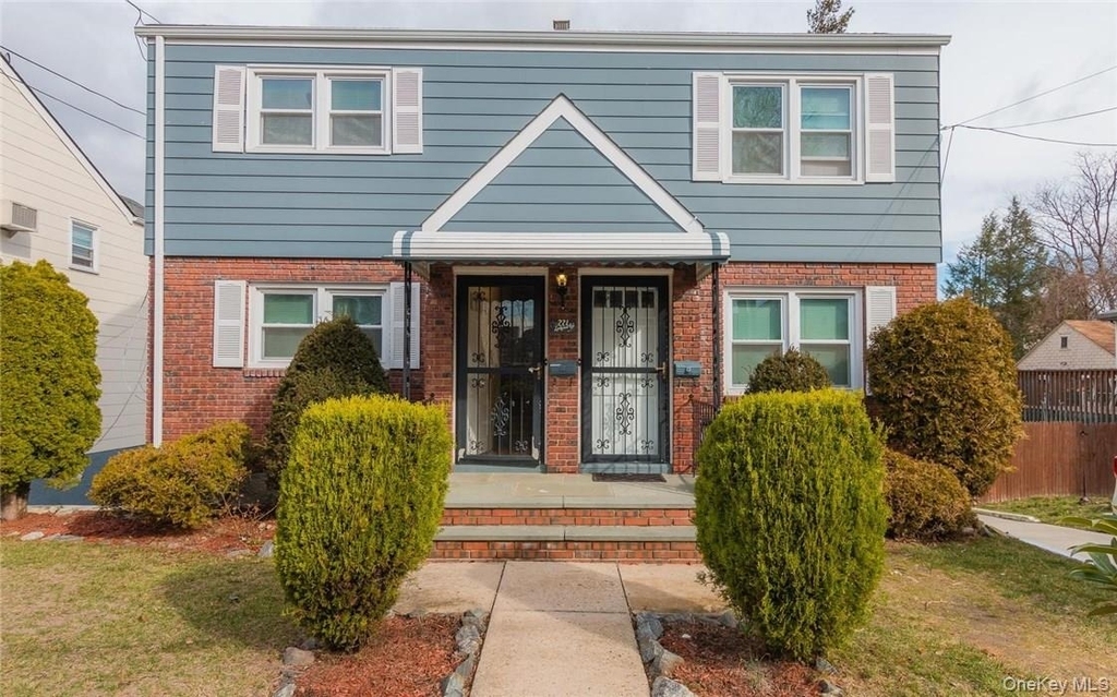 221 Lockwood Avenue - Photo 1