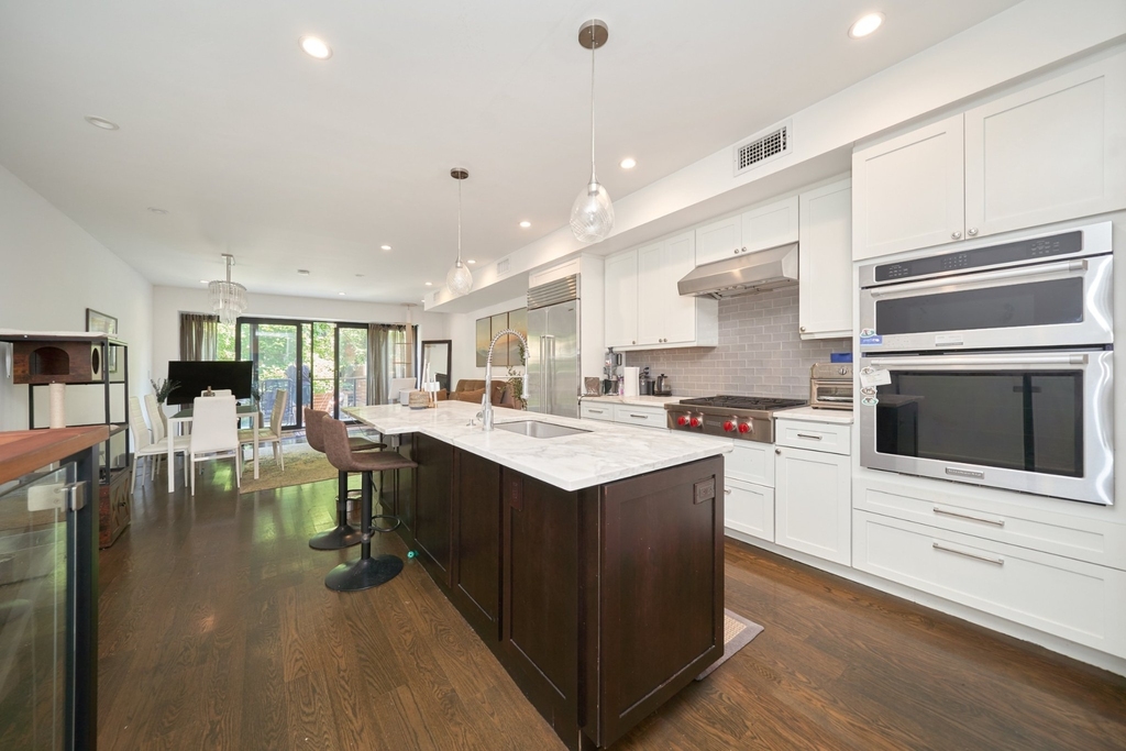 247 W 122nd Street - Photo 4