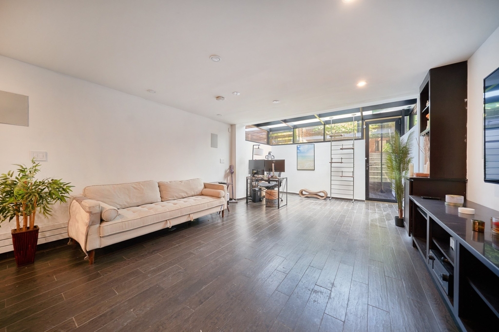 247 W 122nd Street - Photo 10