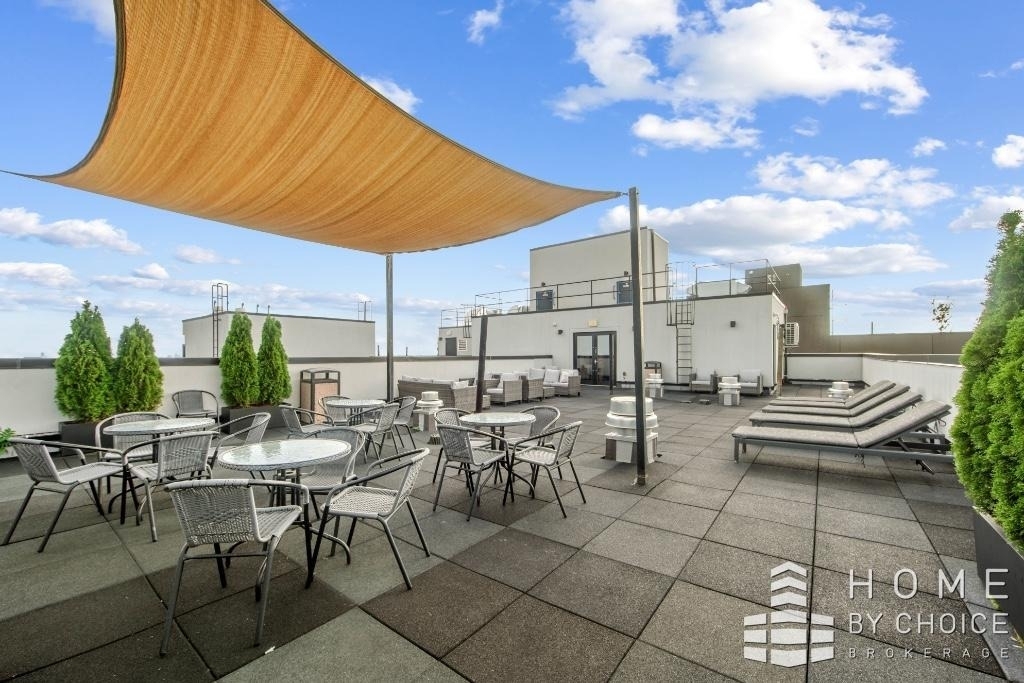 88 Linden Boulevard - Photo 10