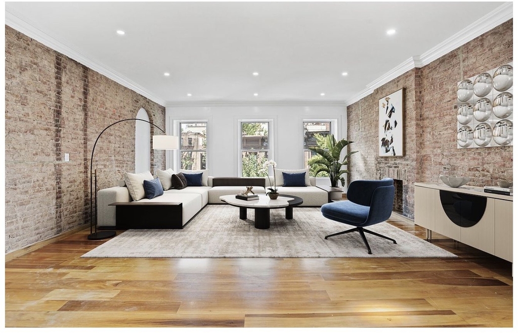 330 W 46th Street - Photo 0