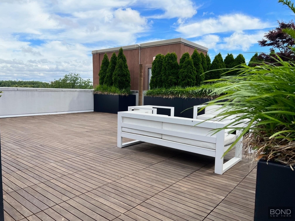 123 Parkside Avenue - Photo 15