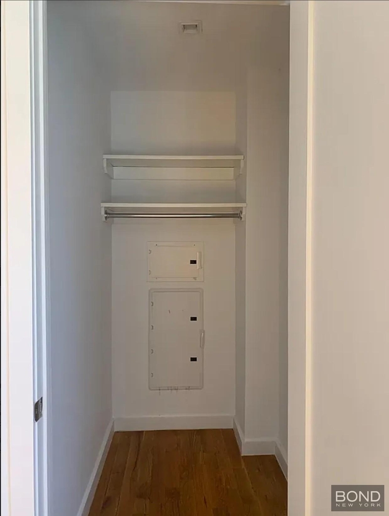 123 Parkside Avenue - Photo 5