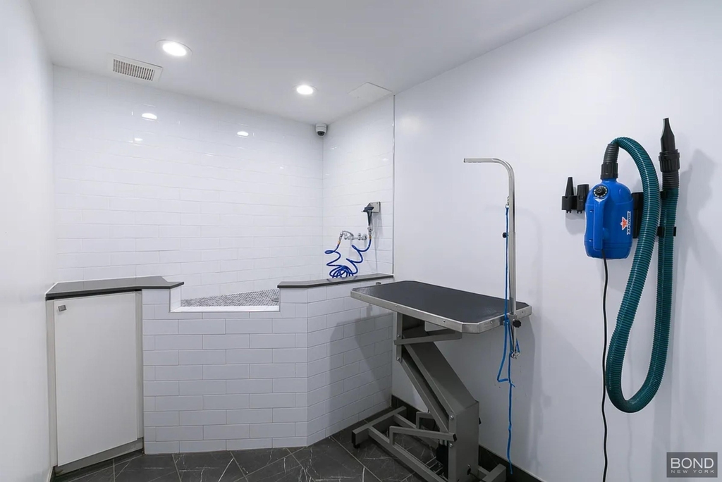 123 Parkside Avenue - Photo 16