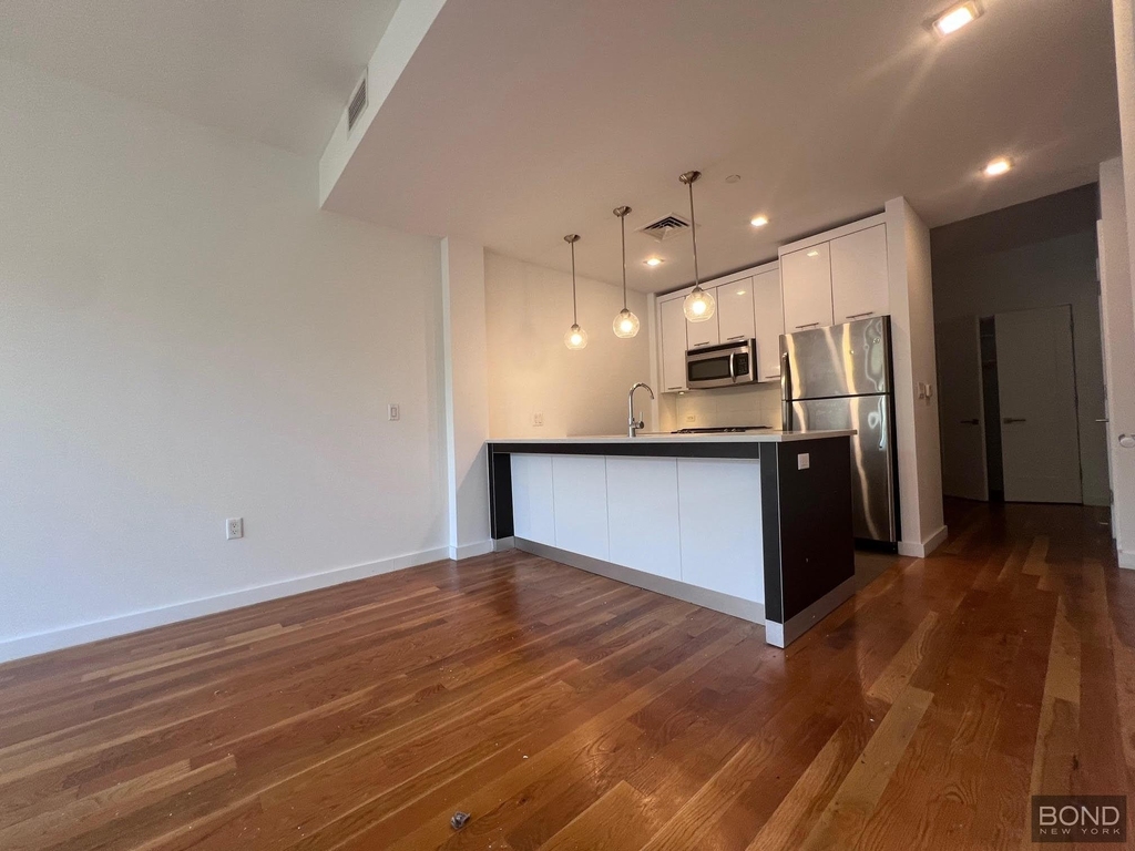 123 Parkside Avenue - Photo 0