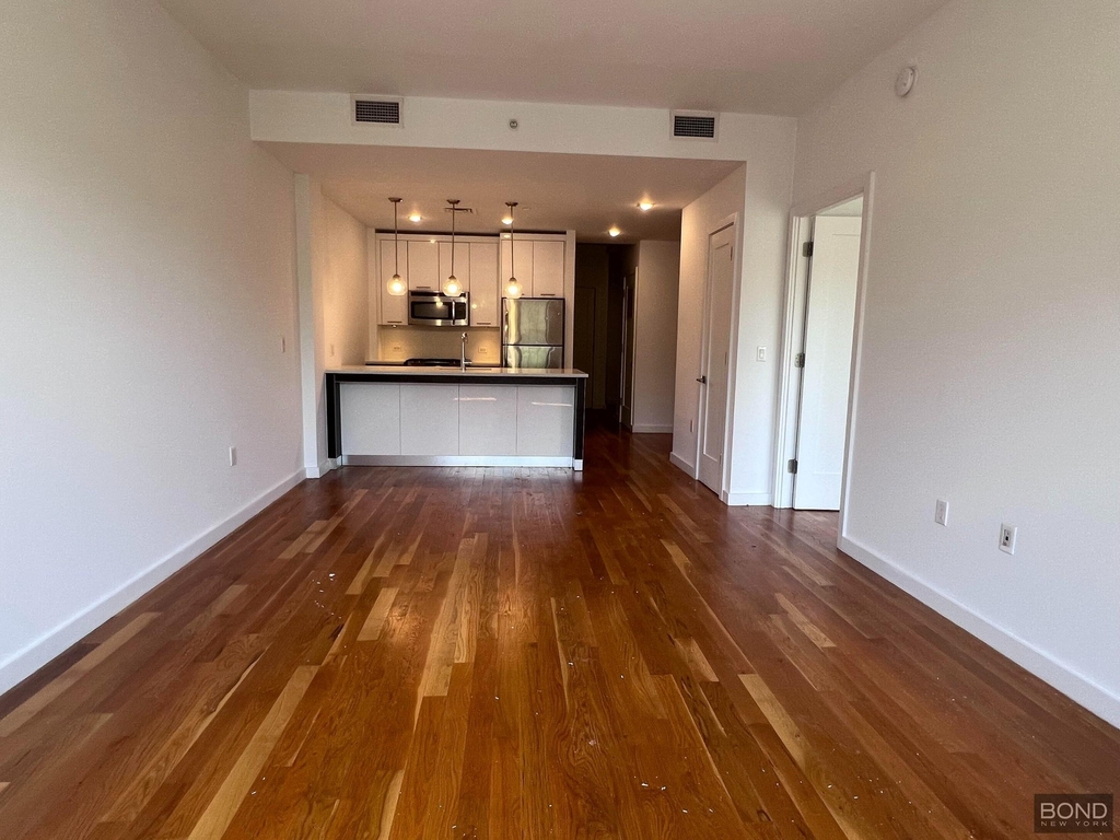 123 Parkside Avenue - Photo 1