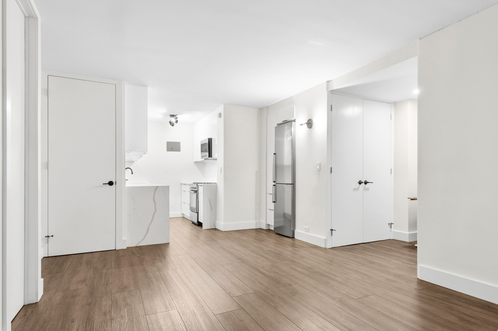 77 E 12th Street - Photo 5