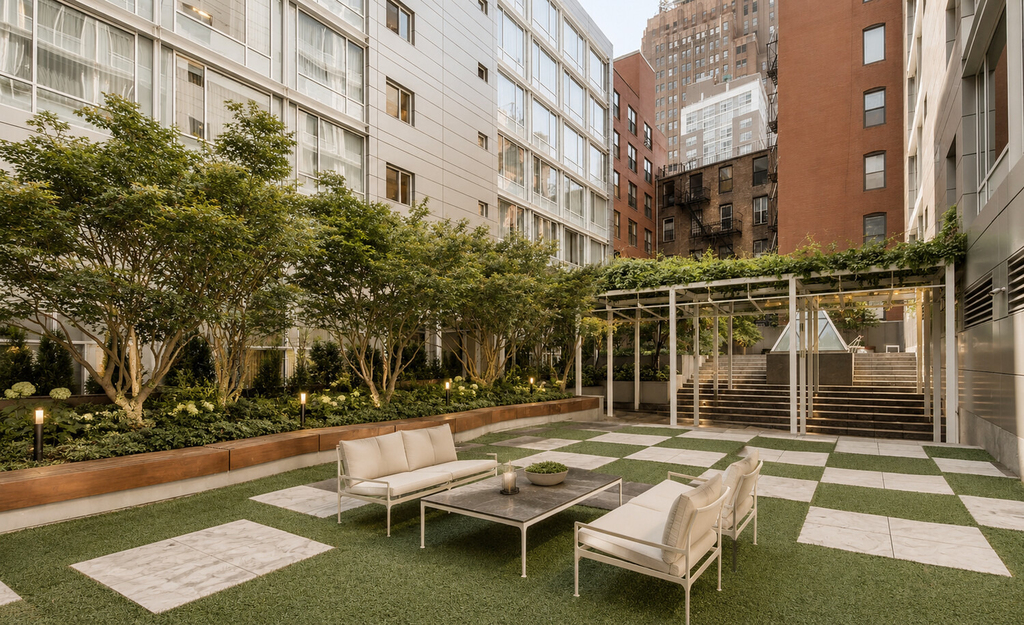 311 W Broadway - Photo 11