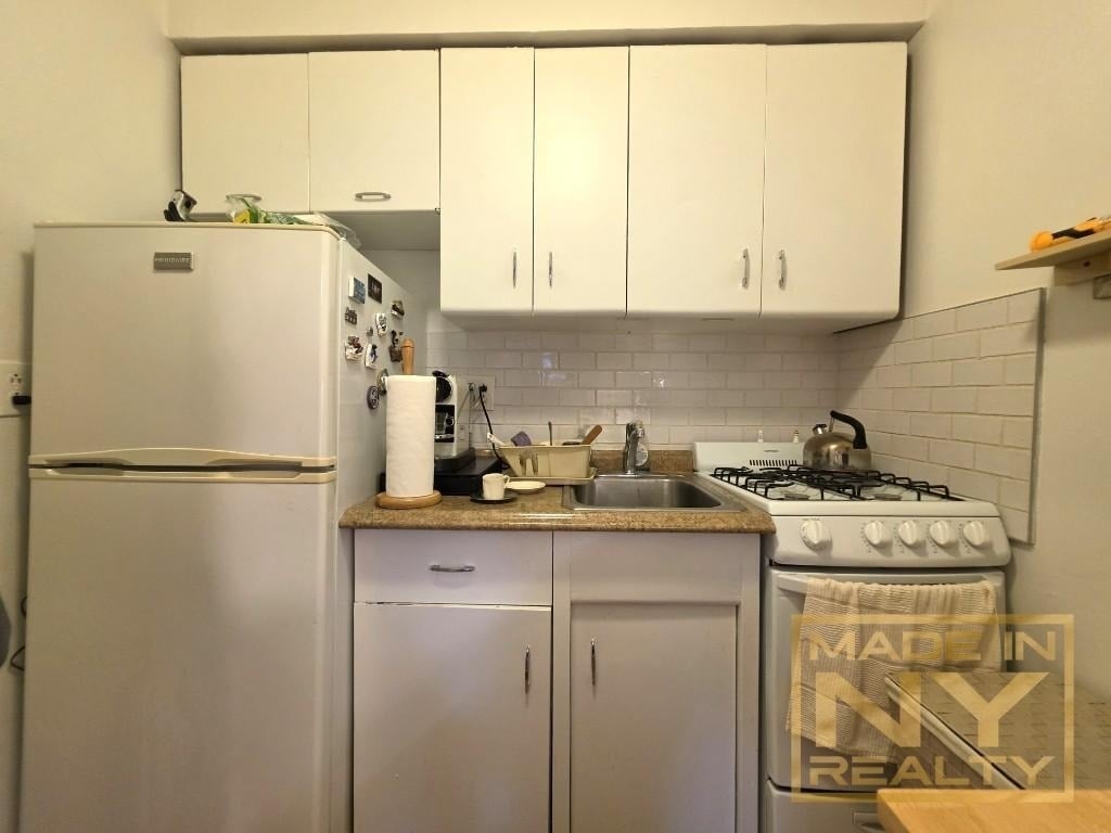 23 E 93rd Street - Photo 3