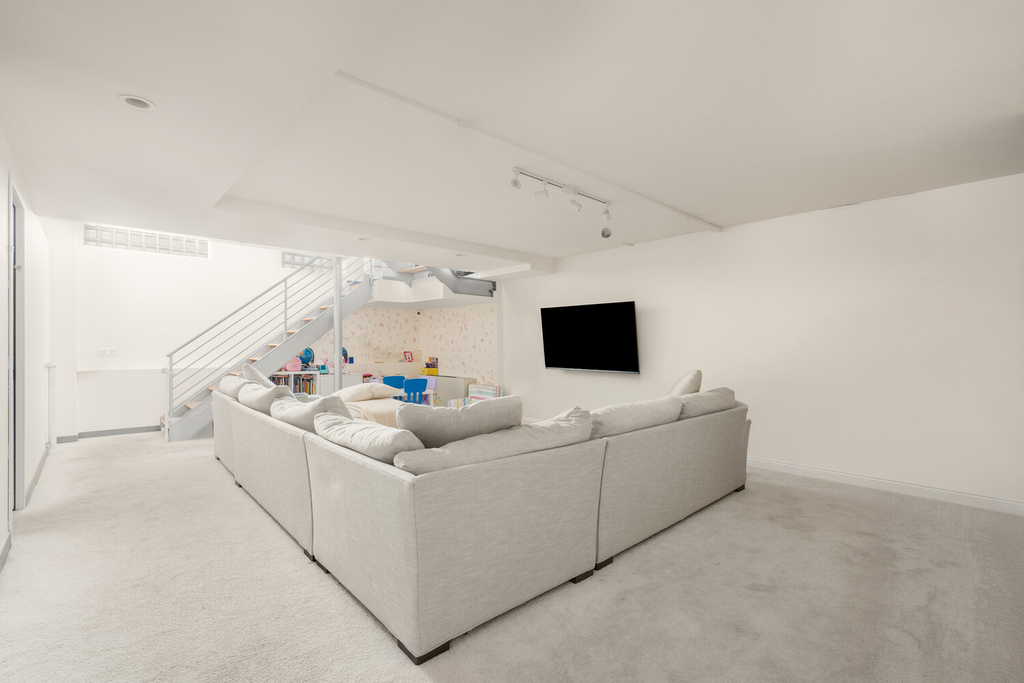 55 Berry Street - Photo 7