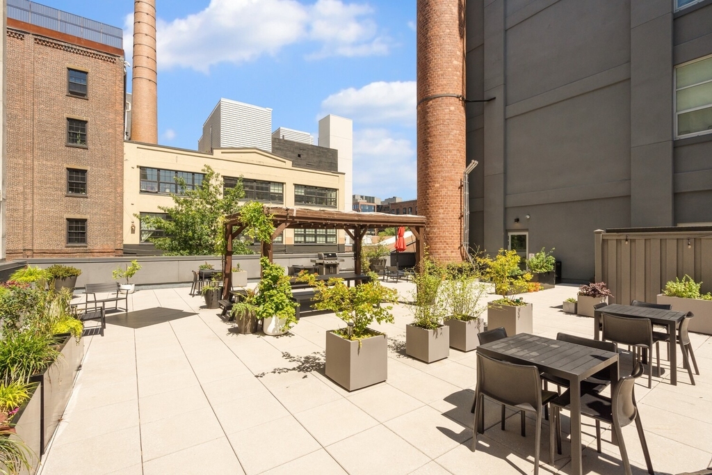 55 Berry Street - Photo 9