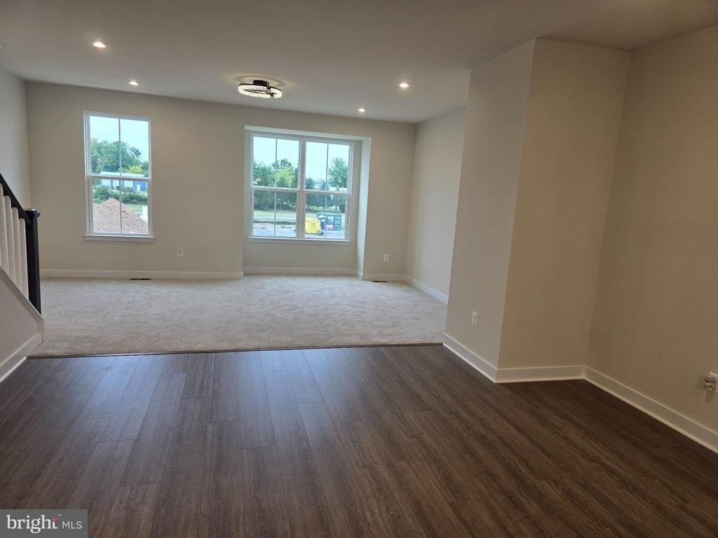 33 Oasis Avenue - Photo 14