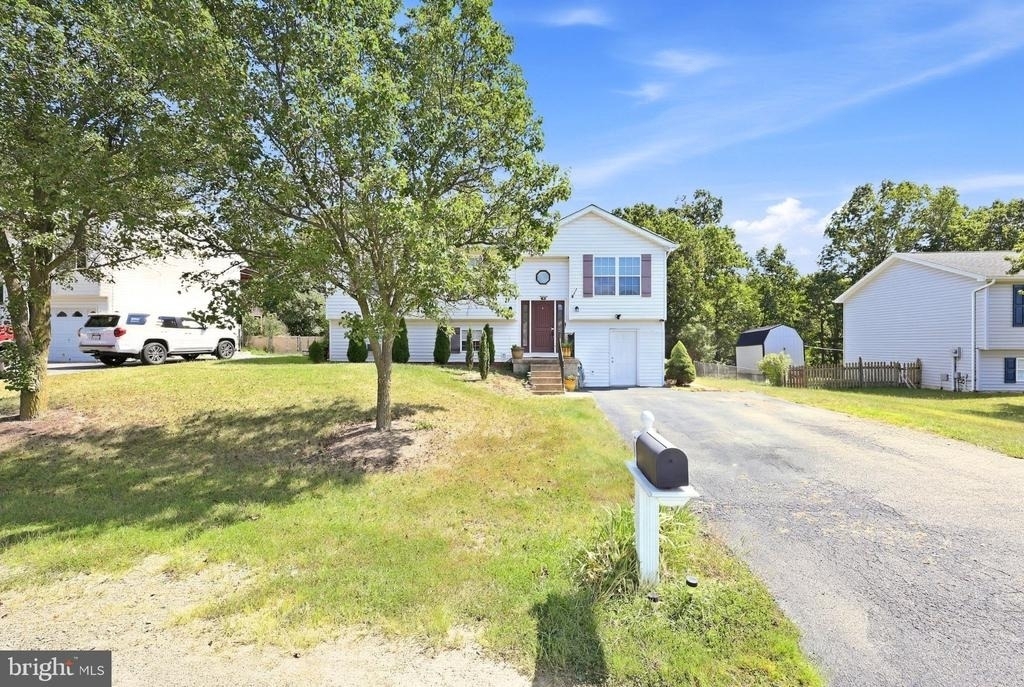 94 Longwood Drive - Photo 1