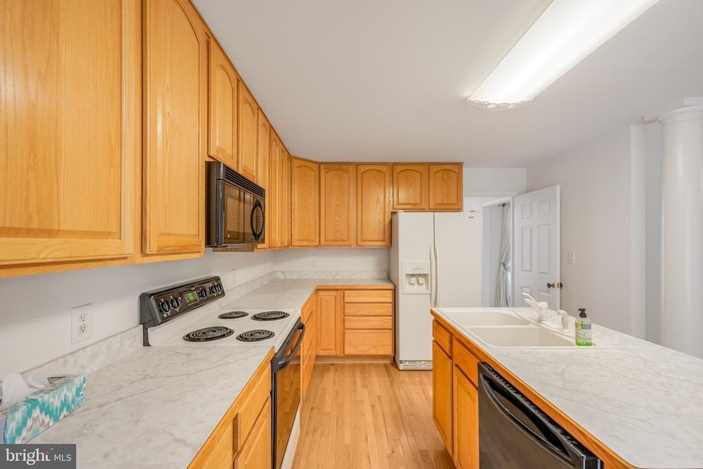 10700 Chancellorsville Drive - Photo 17