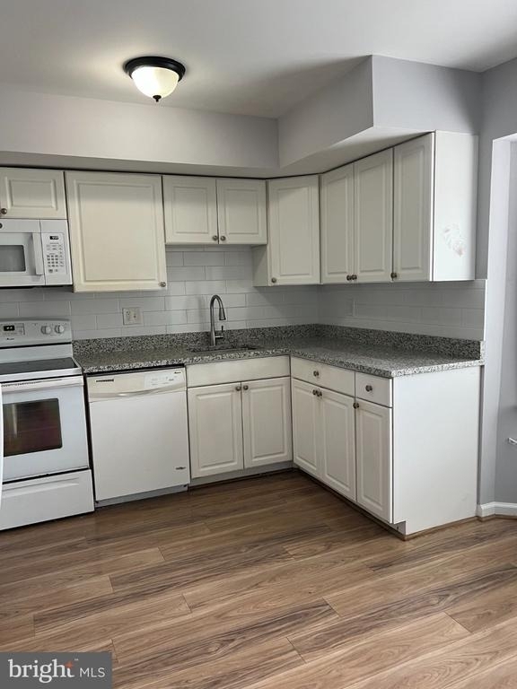 3422 Tendril Court - Photo 2