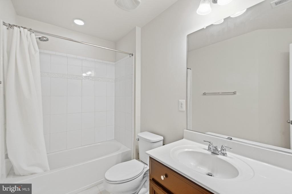 1443 Occoquan Heights Court - Photo 27