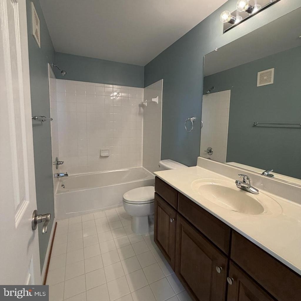 6765 Hampton Bay Lane - Photo 18