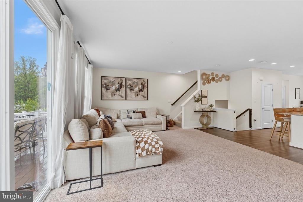 8194 Maude Lane - Photo 9