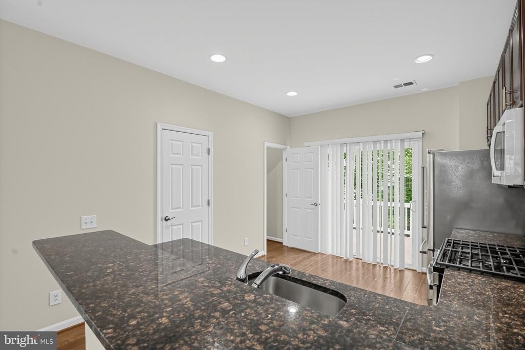 3947 Madden Way - Photo 6