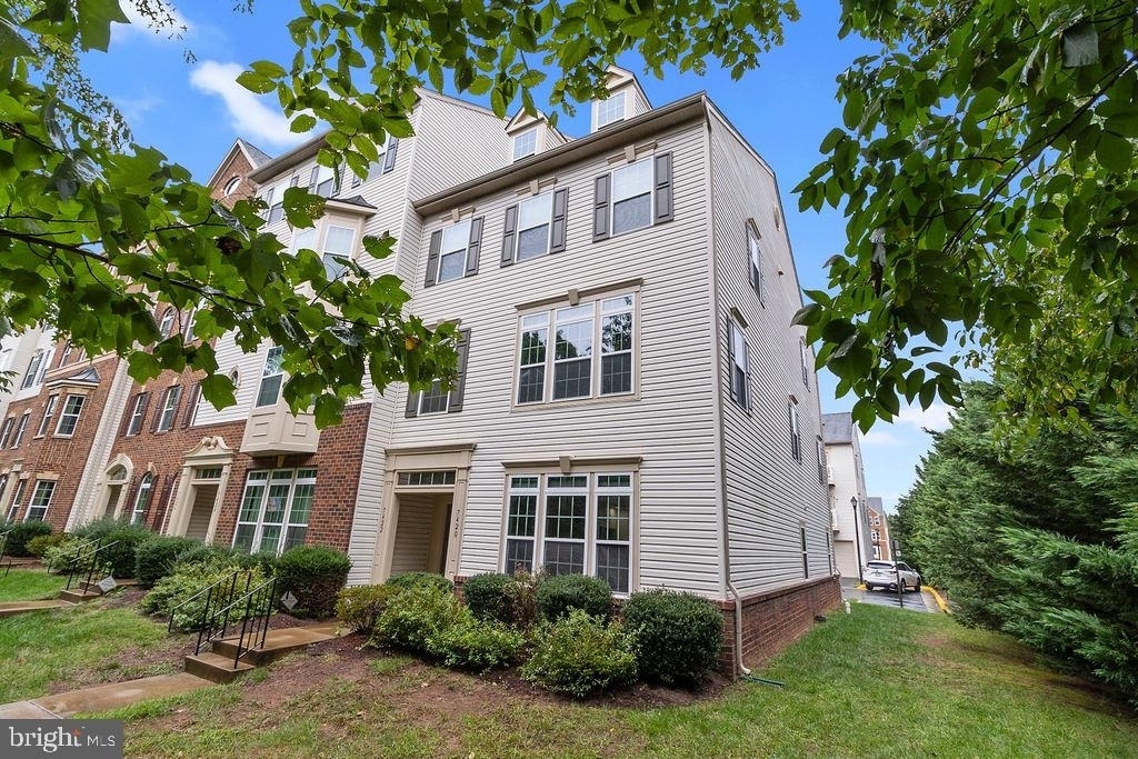 7420 Brunson Circle - Photo 1