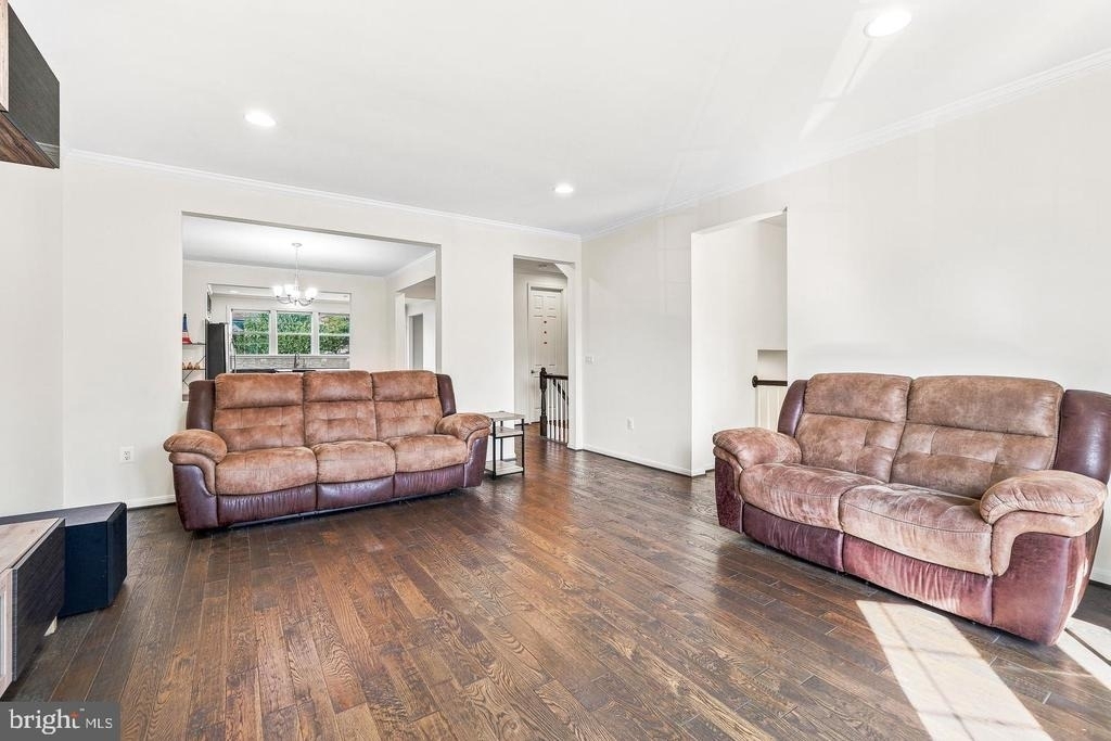 21521 Willow Breeze Square - Photo 4