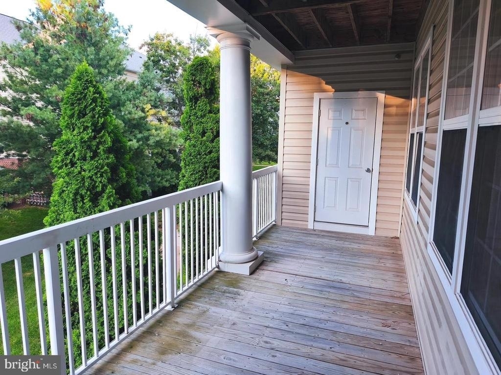 42492 Mayflower Terrace - Photo 18