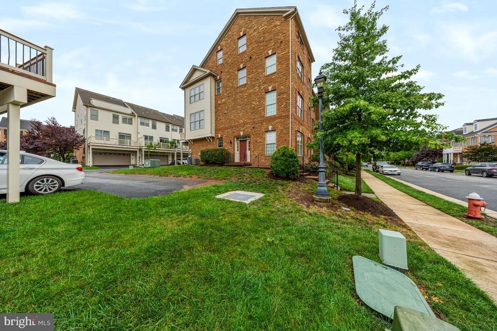 22603 Willington Square - Photo 3
