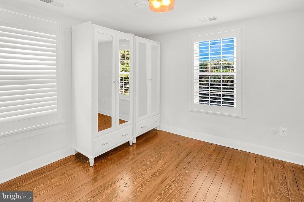 303 E Colonial Highway - Photo 28