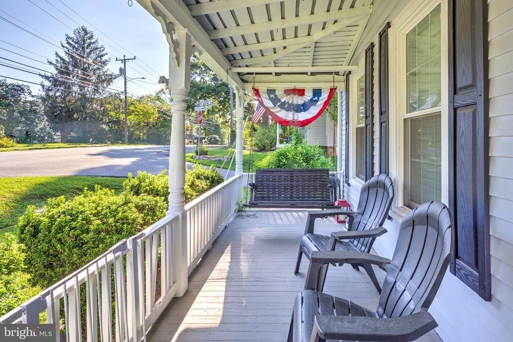 303 E Colonial Highway - Photo 4