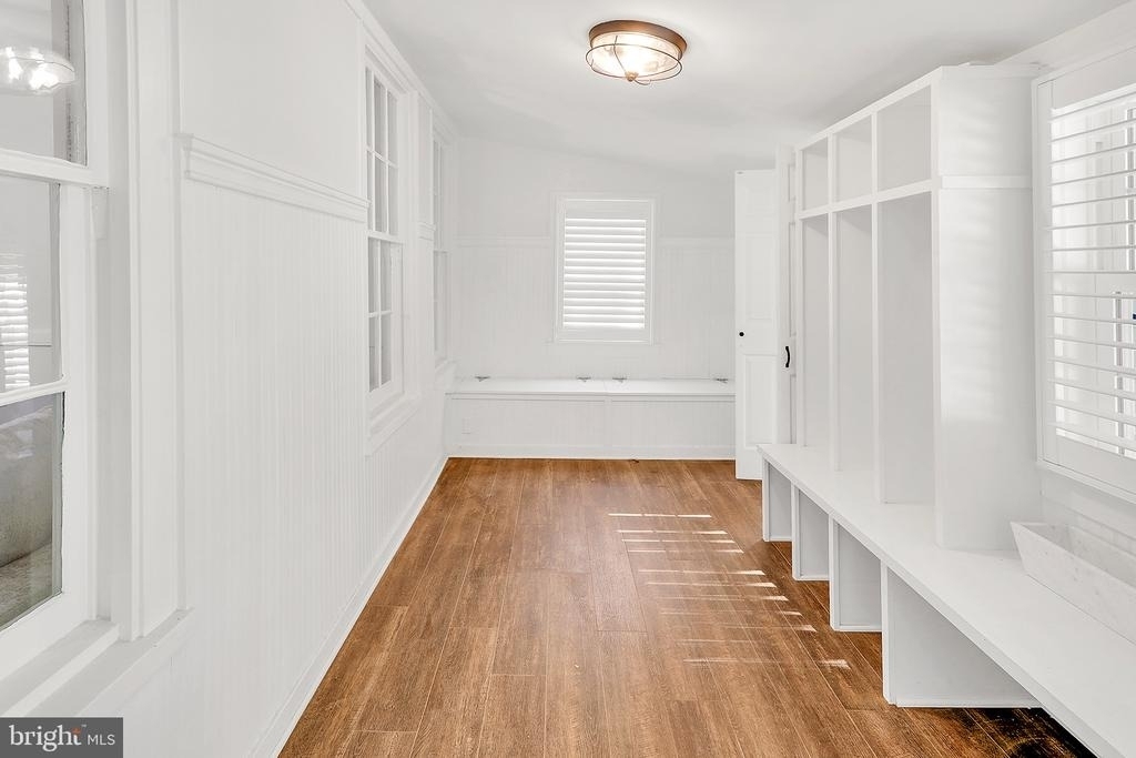 303 E Colonial Highway - Photo 18