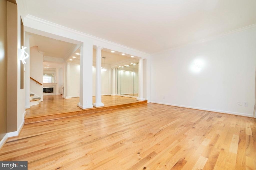 7704 Annandale Mains Court - Photo 9