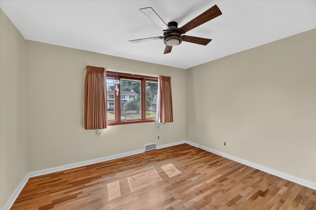 1920 Langley Ave Avenue - Photo 16