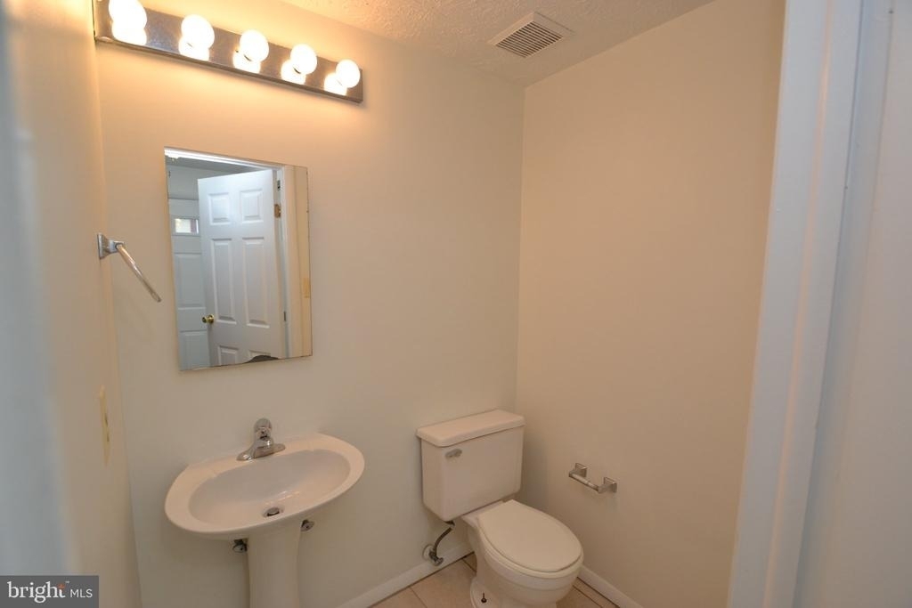 7985 Tyson Oaks Circle - Photo 4