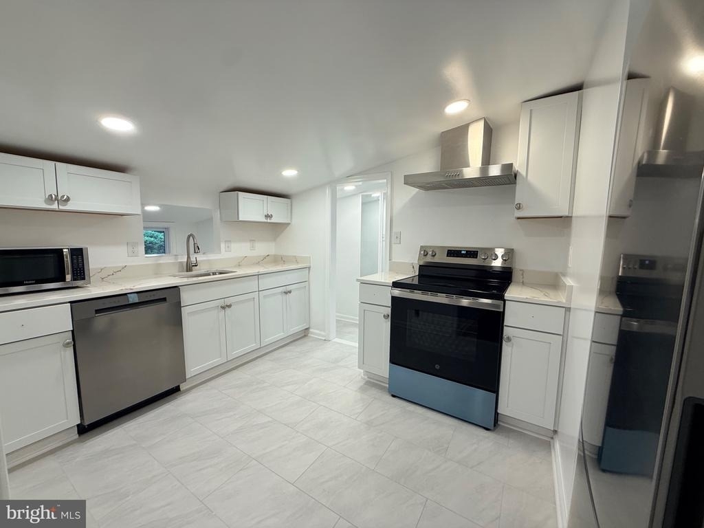 6048 Ramshorn Place - Photo 13