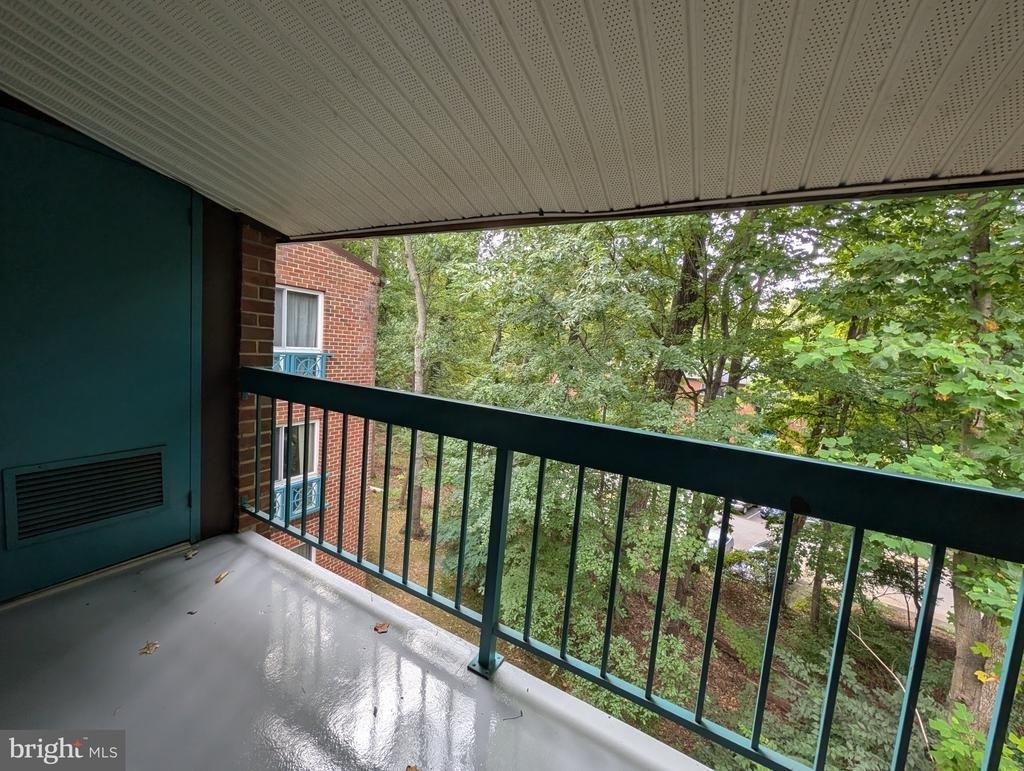 11821 Breton Court - Photo 13