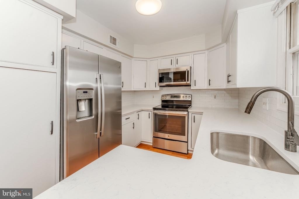 10220 Baltusrol Court - Photo 6