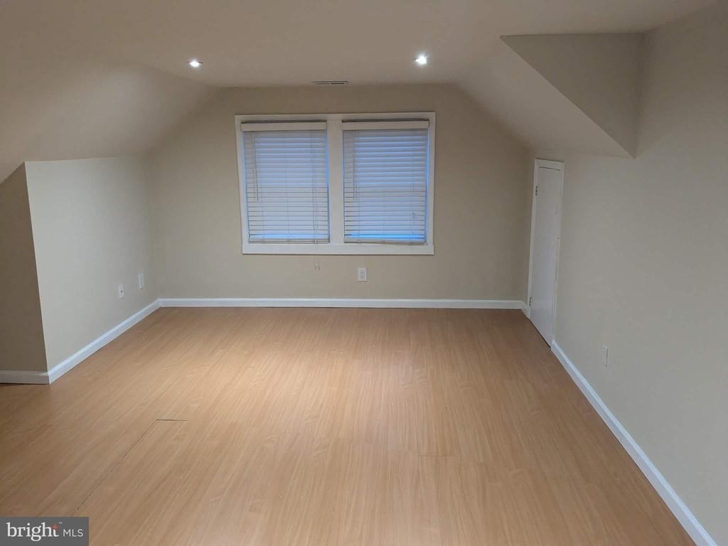 4816 Seminole Avenue - Photo 19