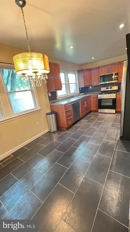 4816 Seminole Avenue - Photo 6