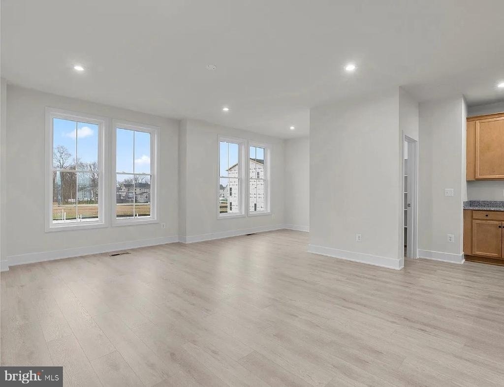 127 Galaxy Place - Photo 5