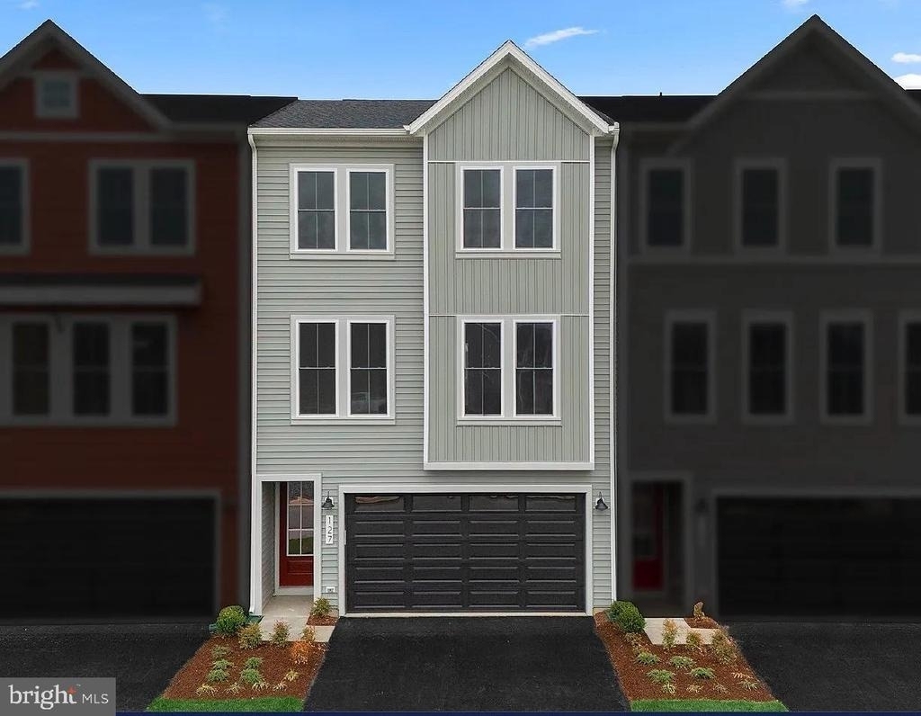 127 Galaxy Place - Photo 0