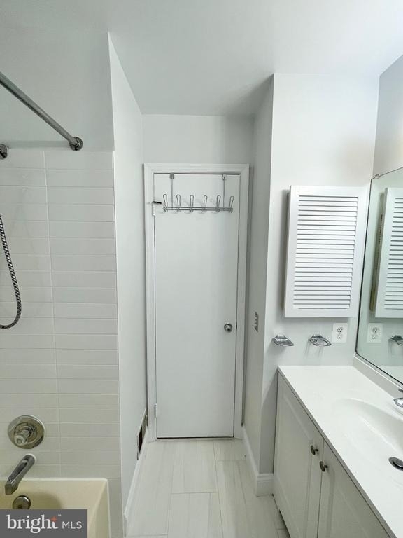 1208 W Abingdon Drive - Photo 22