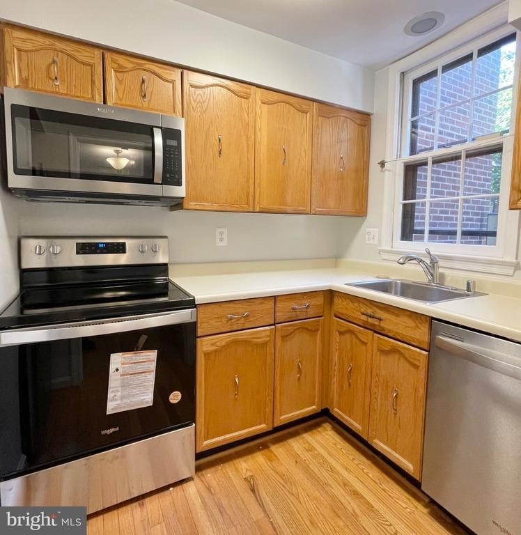 1208 W Abingdon Drive - Photo 11