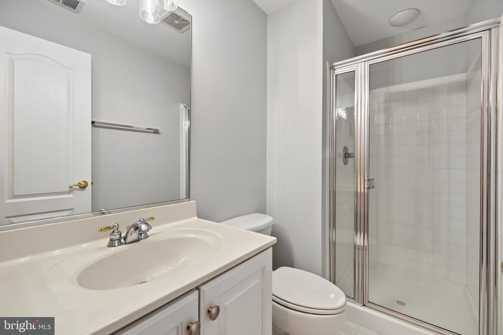 5256 Bessley Place - Photo 8