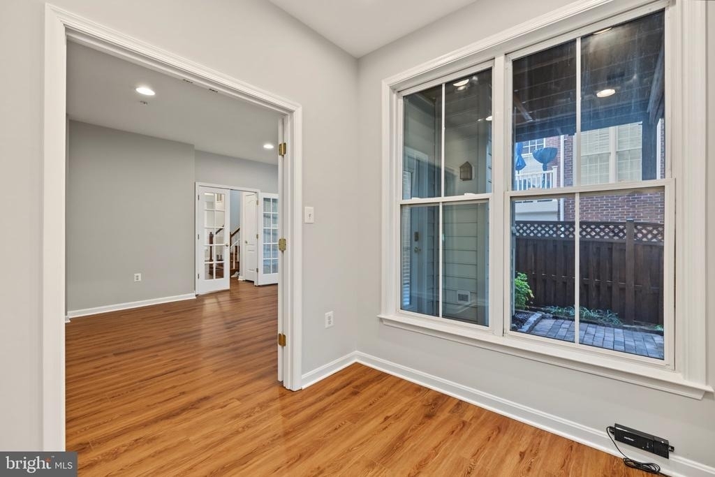 5256 Bessley Place - Photo 15