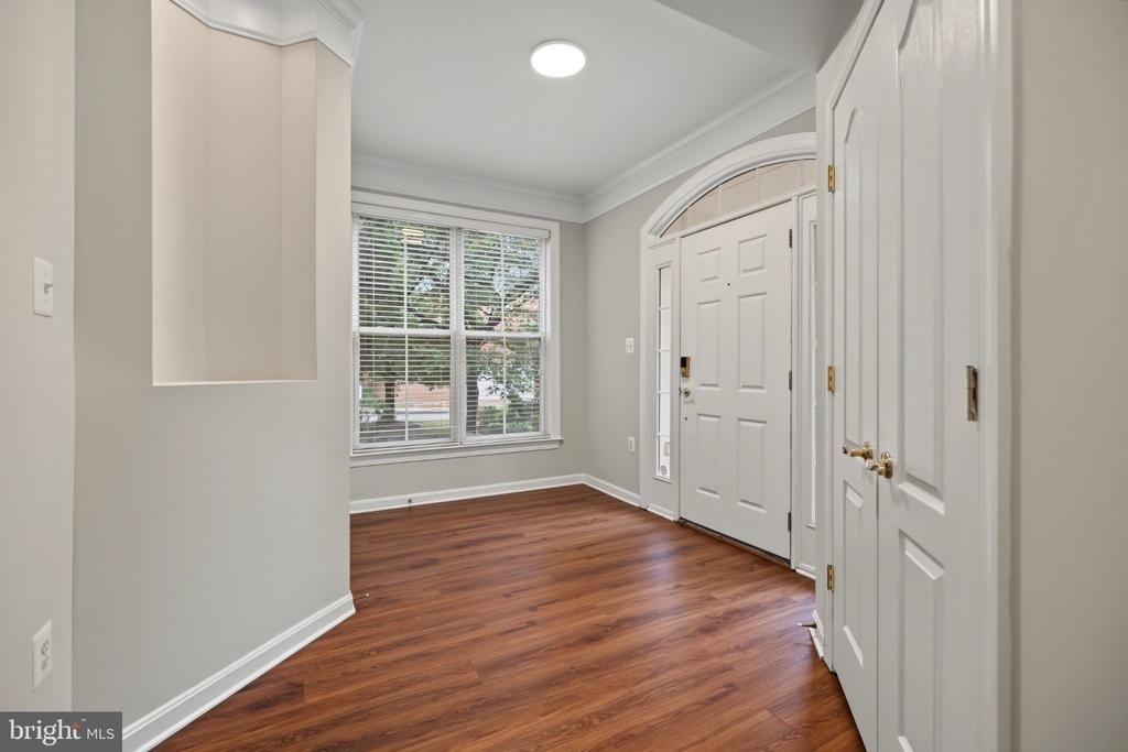 5256 Bessley Place - Photo 5