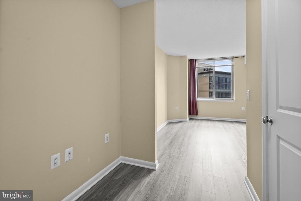 851 N Glebe Road N - Photo 17