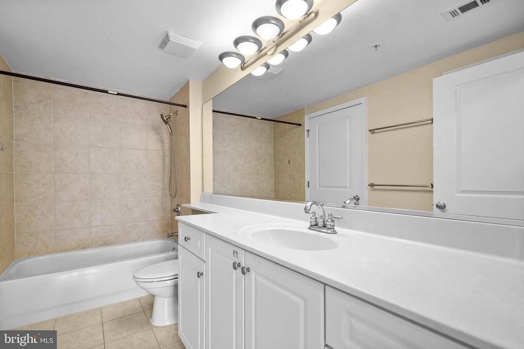 851 N Glebe Road N - Photo 18
