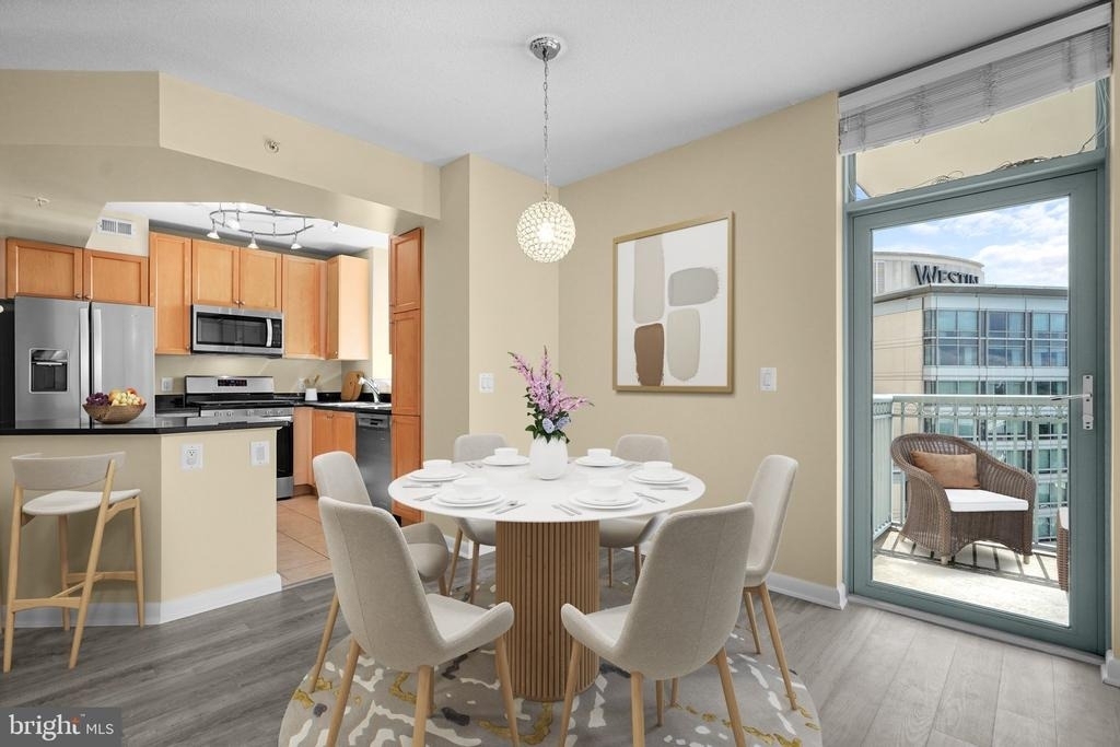 851 N Glebe Road N - Photo 4