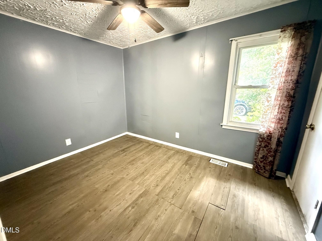 10224 Holly Springs Road - Photo 14